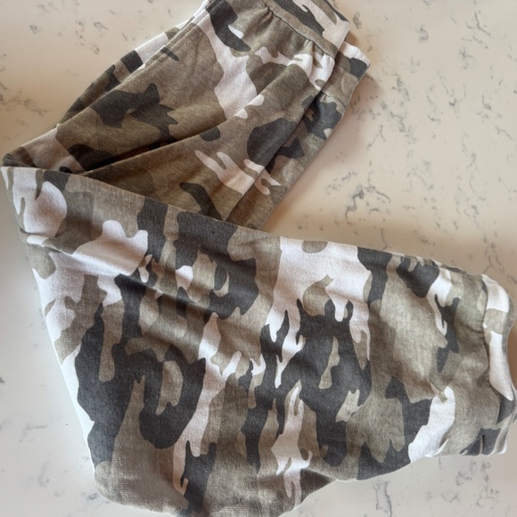 RUNNING BARE WOMEN'S CAMO LEISURE PANTS SIZE 6/8 EXCELLENT CONDITION - Picture 5 of 7